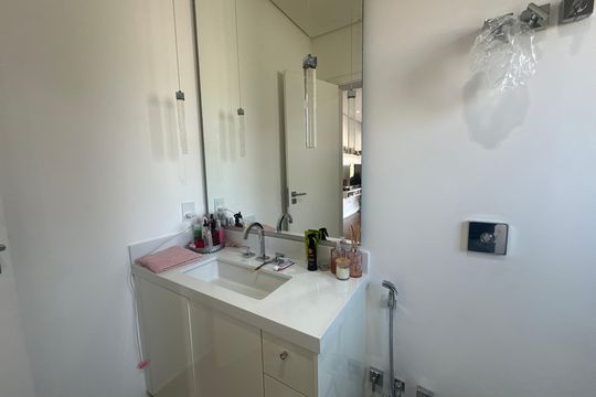 Banheiro da Suíte 3 de casa de condomínio à venda com 4 quartos, 343m² em Residencial Burle Marx, Santana de Parnaíba