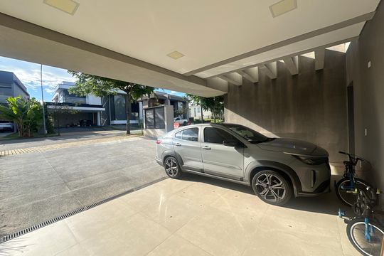 Garagem de casa de condomínio à venda com 4 quartos, 343m² em Residencial Burle Marx, Santana de Parnaíba