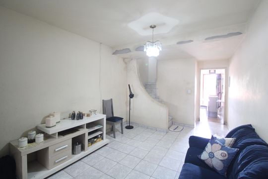 Sala de casa à venda com 2 quartos, 80m² em Vila do Castelo, São Paulo