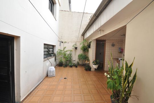 Quintal de casa à venda com 3 quartos, 286m² em Vila Paiva, São Paulo
