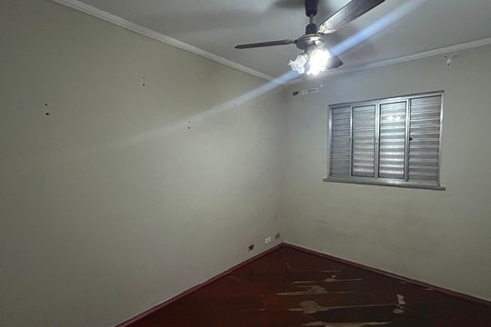 Edícula - Quarto 1 de casa à venda com 2 quartos, 250m² em Jardim Santa Cruz (campo Grande), São Paulo