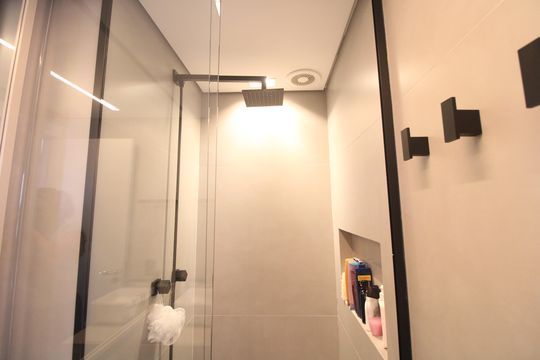 Banheiro de apartamento à venda com 2 quartos, 36m² em Usina Piratininga, São Paulo