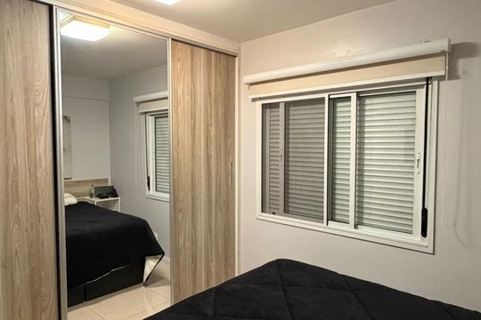 Quarto de apartamento à venda com 3 quartos, 75m² em Cavalhada, Porto Alegre