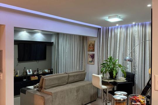 Sala de apartamento à venda com 3 quartos, 75m² em Cavalhada, Porto Alegre