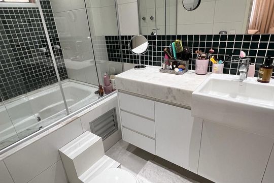 Banheiro de apartamento à venda com 2 quartos, 86m² em Vila Mascote, São Paulo