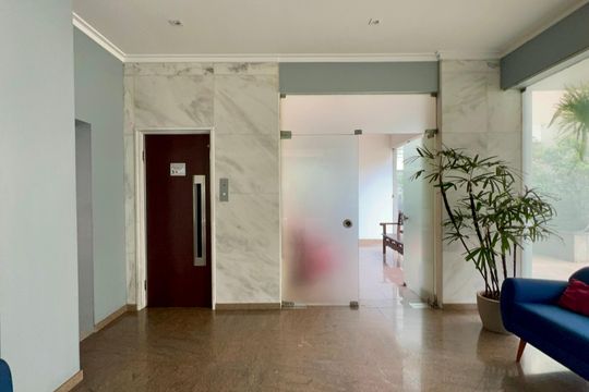 Hall de entrada de apartamento à venda com 2 quartos, 120m² em Pinheiros, São Paulo