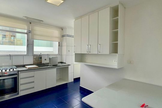 Cozinha de apartamento à venda com 2 quartos, 120m² em Pinheiros, São Paulo