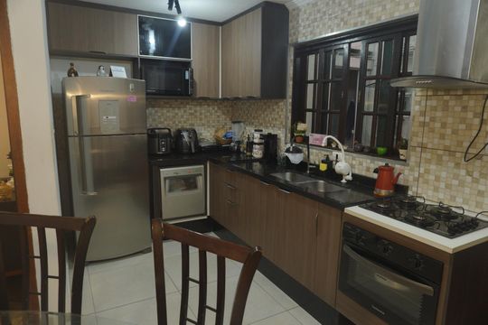 Cozinha de casa de condomínio à venda com 3 quartos, 108m² em Vila Jacuí, São Paulo