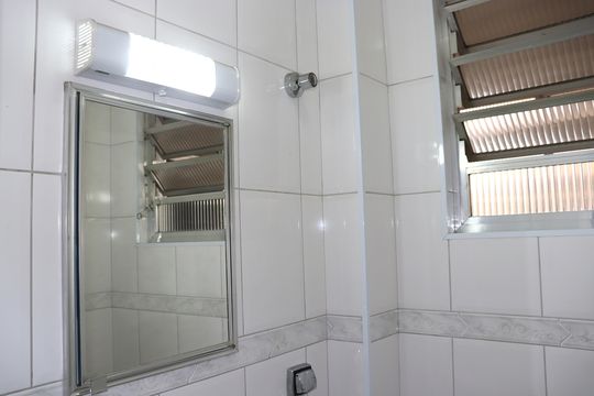 Banheiro 1 de apartamento à venda com 4 quartos, 130m² em Bela Vista, São Paulo