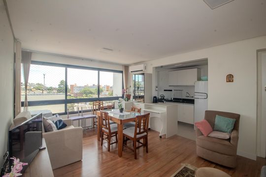 Sala de apartamento à venda com 2 quartos, 67m² em Cavalhada, Porto Alegre