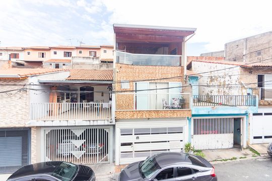 Vista  de casa de condomínio à venda com 2 quartos, 150m² em São Pedro, Osasco