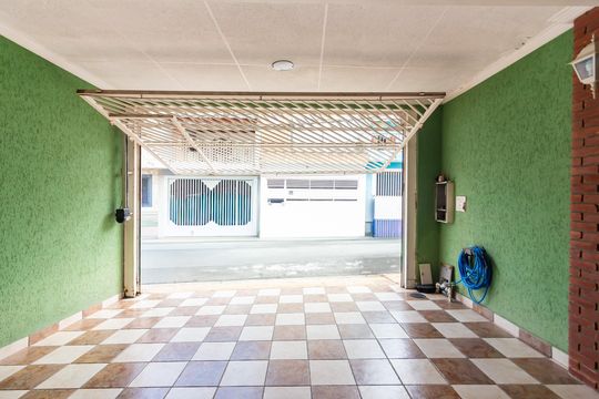 Garagem de casa de condomínio à venda com 2 quartos, 150m² em São Pedro, Osasco