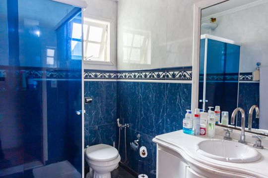 Banheiro da Suíte de casa de condomínio à venda com 2 quartos, 150m² em São Pedro, Osasco