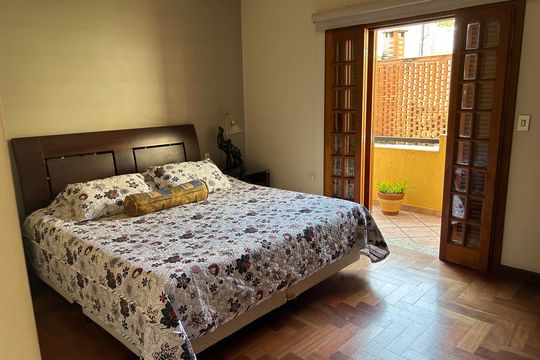Quarto de casa à venda com 3 quartos, 500m² em Cursino, São Paulo