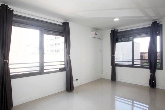 Kitnet/Studio à venda com 1 quarto, 30m² em Farroupilha, Porto Alegre
