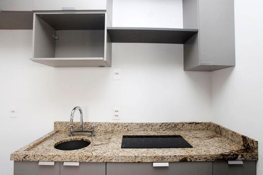 Cozinha de kitnet/studio à venda com 1 quarto, 30m² em Farroupilha, Porto Alegre