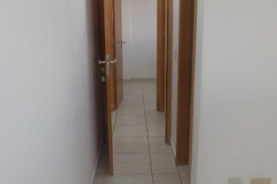 Corredor de apartamento para alugar com 2 quartos, 62m² em Residencial Canadá, Goiânia