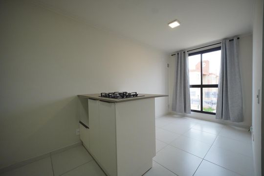 Apartamento para alugar com 2 quartos, 45m² em Serraria, São José