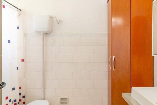 Banheiro 1 de apartamento para alugar com 3 quartos, 74m² em Menino Deus, Porto Alegre