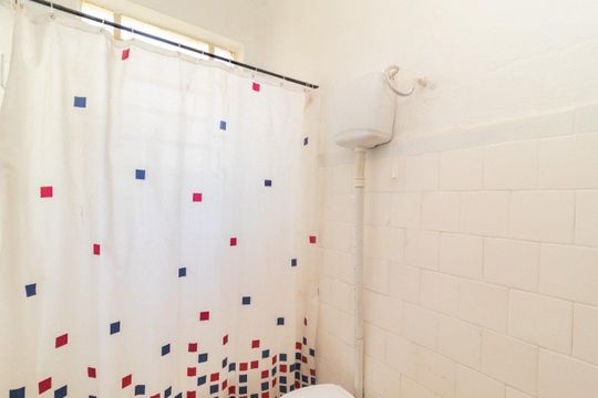 Banheiro 1 de apartamento para alugar com 3 quartos, 74m² em Menino Deus, Porto Alegre