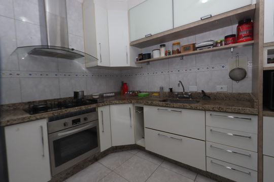 Cozinha de casa à venda com 3 quartos, 205m² em Capão do Embira, São Paulo