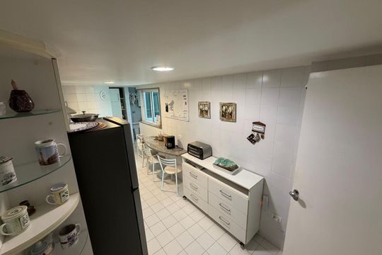 Cozinha de apartamento à venda com 2 quartos, 82m² em Boa Viagem, Niterói