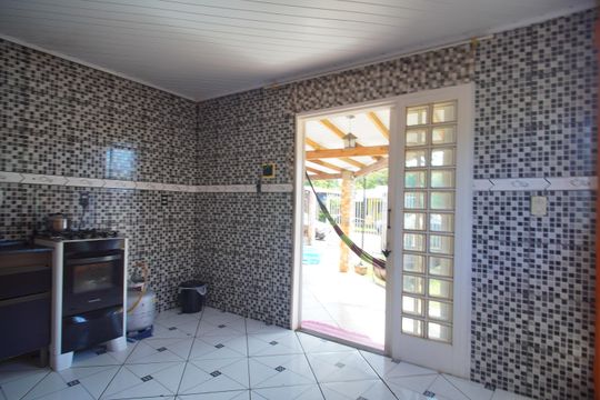 Cozinha de casa à venda com 3 quartos, 130m² em Feitoria, São Leopoldo