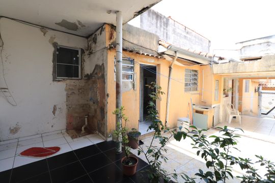 Quintal de casa à venda com 3 quartos, 175m² em Vila Fernandes, São Paulo