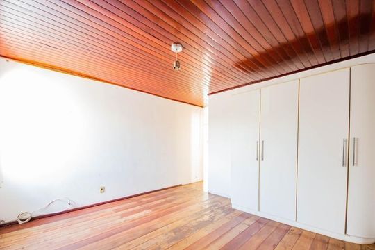 Quarto de apartamento à venda com 3 quartos, 120m² em São Geraldo, Porto Alegre