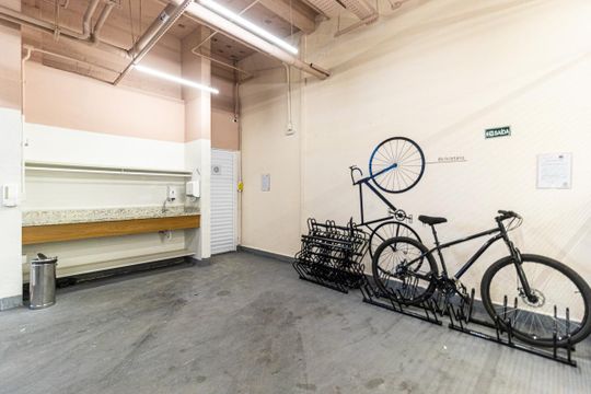 Bicicletário de kitnet/studio para alugar com 1 quarto, 25m² em Campos Elíseos, São Paulo