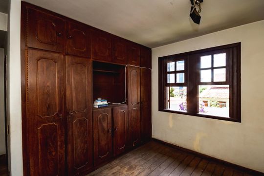 Casa à venda com 5 quartos, 412m² em São José, Belo Horizonte