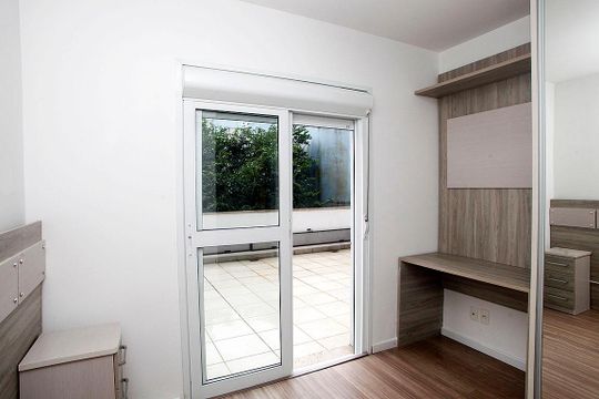 Quarto de apartamento à venda com 1 quarto, 67m² em Menino Deus, Porto Alegre