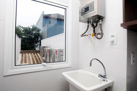 Cozinha + Área de Serviço de apartamento à venda com 1 quarto, 67m² em Menino Deus, Porto Alegre