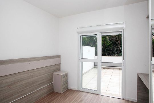 Quarto de apartamento à venda com 1 quarto, 67m² em Menino Deus, Porto Alegre