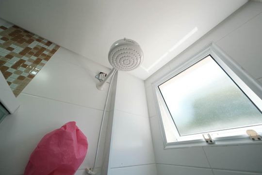 Banheiro de apartamento para alugar com 2 quartos, 55m² em Vila Guilhermina, São Paulo