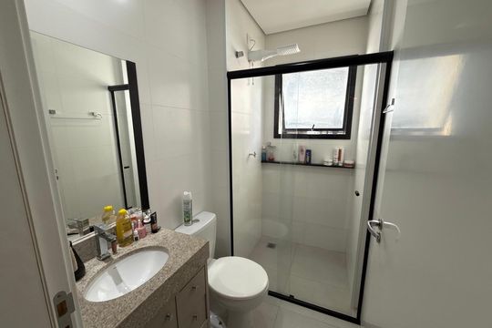 Banheiro de apartamento para alugar com 2 quartos, 62m² em Parque Campolim, Sorocaba