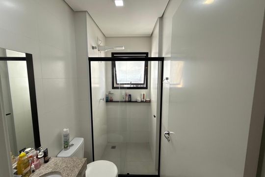 Banheiro de apartamento para alugar com 2 quartos, 62m² em Parque Campolim, Sorocaba