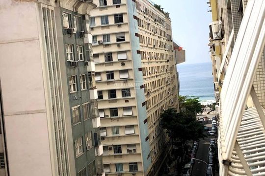 Vista da janela de apartamento para alugar com 2 quartos, 86m² em Copacabana, Rio de Janeiro