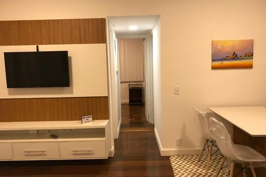 Sala de apartamento para alugar com 2 quartos, 86m² em Copacabana, Rio de Janeiro