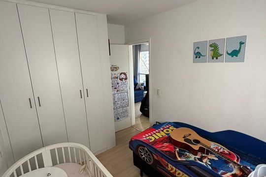 Quarto de apartamento à venda com 2 quartos, 50m² em Jardim Roberto, Osasco