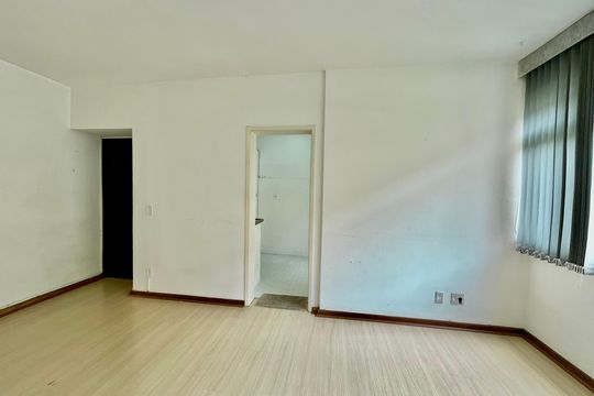 Quarto 1 de apartamento à venda com 2 quartos, 78m² em Ipanema, Rio de Janeiro