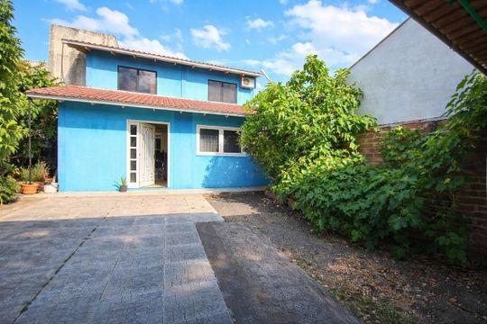 Área externa de casa para alugar com 1 quarto, 75m² em Igara, Canoas