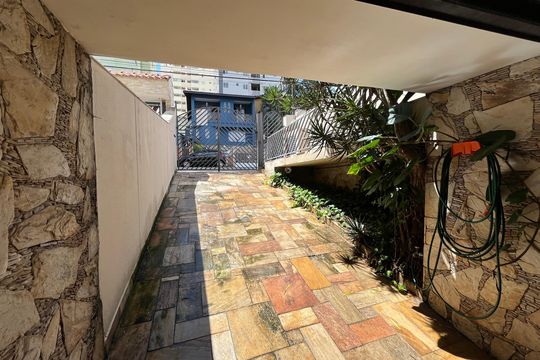 Garagem de casa à venda com 3 quartos, 212m² em Vila Dom Pedro Ii, São Paulo