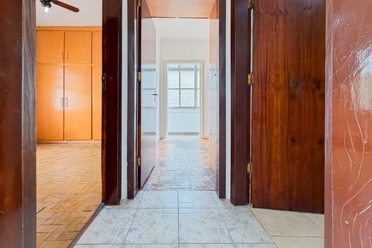 Corredor de apartamento à venda com 2 quartos, 74m² em Vila Monumento, São Paulo