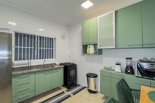 Cozinha de casa à venda com 4 quartos, 305m² em Jardim Monte Azul, São Paulo