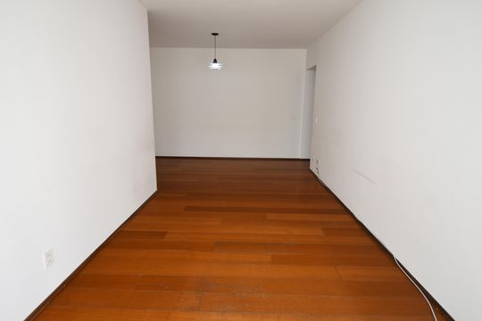 Sala de apartamento à venda com 2 quartos, 78m² em Cambuí, Campinas