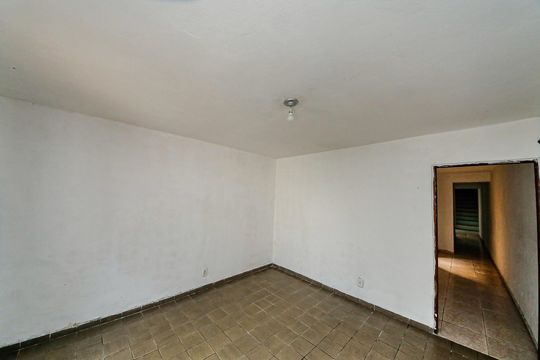 Casa à venda com 1 quarto, 120m² em Jardim Sapopemba, São Paulo