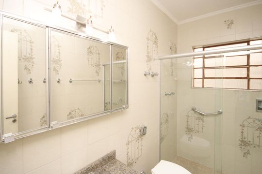 Banheiro 1 de casa à venda com 4 quartos, 160m² em Parque Edu Chaves, São Paulo