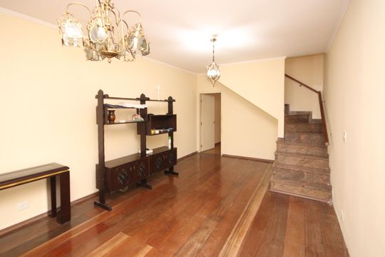 Casa à venda com 4 quartos, 160m² em Parque Edu Chaves, São Paulo