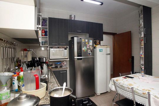 Cozinha de apartamento à venda com 3 quartos, 102m² em Independência, Porto Alegre